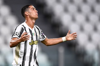 "Cristiano Ronaldo via dalla Juve". L'entourage smentisce