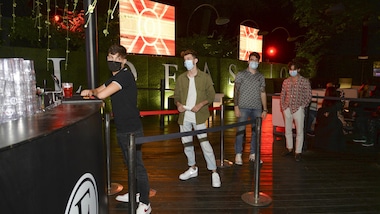 Coronavirus, discoteche verso la chiusura in tutta l'Italia