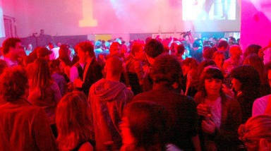 Coronavirus, discoteche chiuse in tutta Italia. Mascherine, regole più rigide