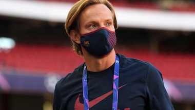 Rakitic vuole il Siviglia ma per Monchi "è complicato economicamente"