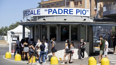 Coronavirus in Italia, nuovo aumento dei contagi: sono 845 in 24 ore