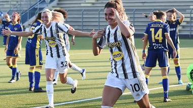 La Juve è già super: Girelli e Caruso firmano il 2-0 al Verona