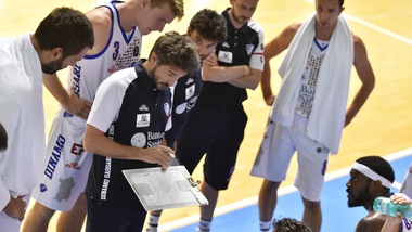 Mihajlovic positivo al Coronavirus: per la Dinamo Sassari tamponi negativi