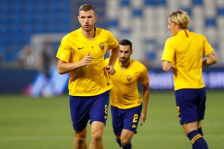 Roma, 35 convocati per la ripresa: ci sono Dzeko, Zaniolo e Florenzi