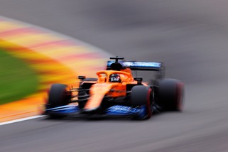 Gp Belgio: problemi alla McLaren di Sainz, niente gara
