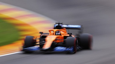 Gp Belgio: problemi alla McLaren di Sainz, niente gara