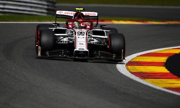 Gp Belgio: paura Giovinazzi-Russell, brutto incidente ma piloti illesi