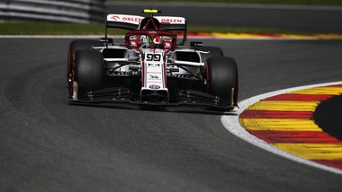 Gp Belgio: paura Giovinazzi-Russell, brutto incidente ma piloti illesi