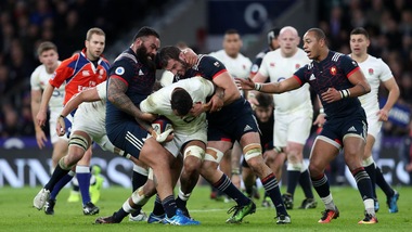 Francia, giocatore di rugby muore in campo dopo un placcaggio