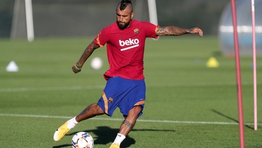 Sport: "Il Barcellona libera Vidal per l'Inter e si siede al tavolo con Suarez"