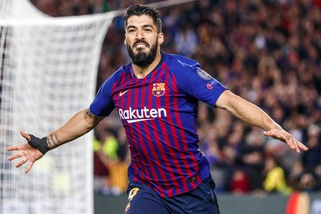 Juve: Suarez-Dzeko, gli aggiornamenti tra Messi, passaporti, De Laurentiis e Milik