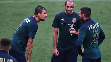 Italia, Chiellini in panchina e Acerbi titolare: ecco perché