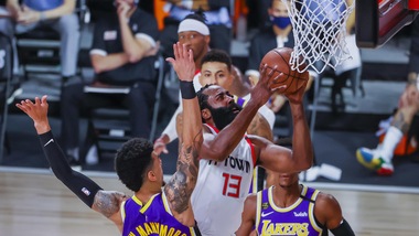 Nba: Harden show e Houston ok, Miami allunga sul 3-0