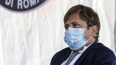 Sileri: "Vaccino contro influenza per contrastare il Coronavirus"