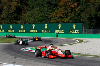 F2, Monza festeggia Mick Schumacher: vince 14 anni dopo papà Michael