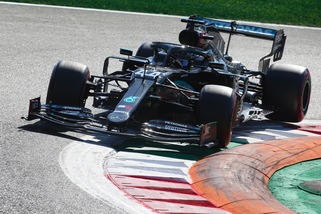 F1, Hamilton: "Il tempo dirà se sarò ancora in Mercedes nel 2021"