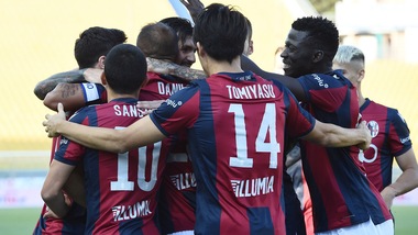 Bologna, presentate le divise per la nuova stagione