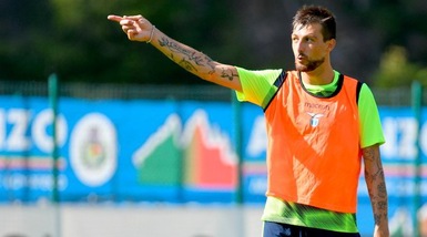 Acerbi avverte la Lazio: "Rinnovo? Merito rispetto"