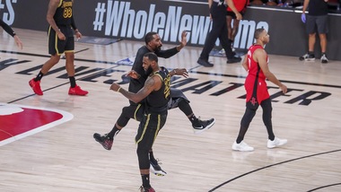 NBA, i Lakers battono Houston. Miami Heat ko contro i Bucks