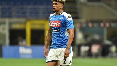 Napoli, si ferma Malcuit: contusione alla gamba