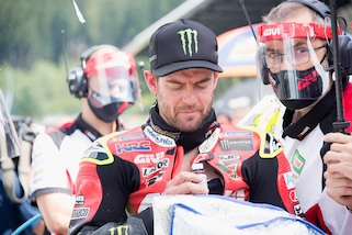 MotoGp, Crutchlow censurato per le foto dell'operazione su Instagram
