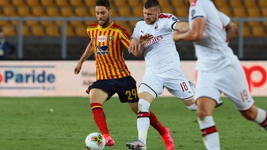 Lecce, ufficiale: Rispoli ceduto al Crotone