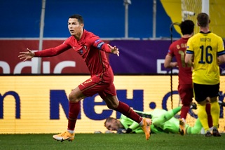 Ronaldo fa 101 gol con il Portogallo: doppietta record con punizione show