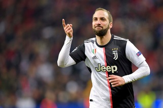 Higuain firma l’addio e oggi saluta la Juve. Beckham in pressing