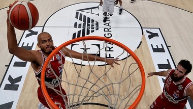 Supercoppa, l'Olimpia Milano vince ancora. Sassari ko contro Brindisi