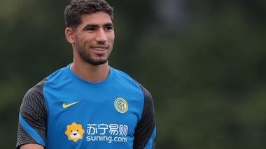 Mistero Hakimi: prende la 55, ma l'Inter cancella il post sui social