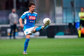 Napoli, lavoro personalizzato per gli acciaccati Mario Rui e Lobotka