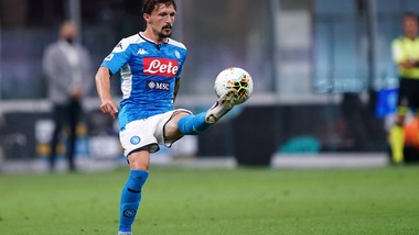 Napoli, lavoro personalizzato per gli acciaccati Mario Rui e Lobotka