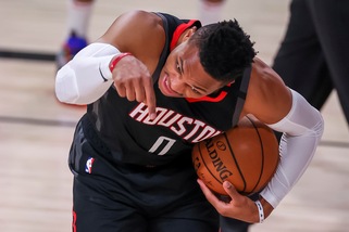 Espn: "E' Chris Paul il sogno di Phoenix. Westbrook, addio a Houston?"