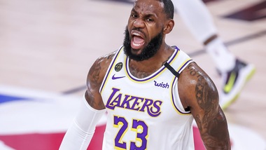 Nba, LeBron James supera Garnett e Kobe Bryant per guadagni in carriera