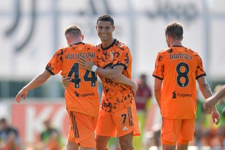 Ronaldo-Kulusevski, l’intesa è in arancione: manita Juve al Novara