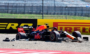 Gp Toscana, caos al via: Vettel distrugge l'ala, ritiro per Verstappen