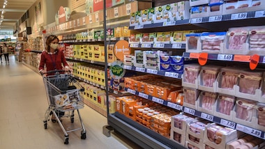 Lockdown e smartworking cambiano i consumi: comandano uova, formaggi e farina