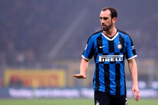 Cagliari, Carta: "Forse chiudiamo per Godin in uno-due giorni"