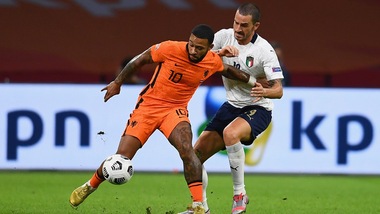 Voetebal International: "Barcellona, è fatta per Depay: 30 milioni al Lione"