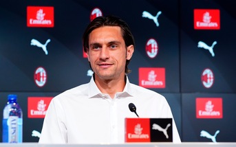 Milan, ecco Tatarusanu: "Non facile fare il secondo, ma mi piacciono le sfide"