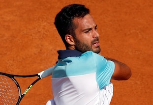 Caruso si arrende a Djokovic e saluta gli Internazionali