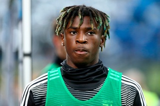 Avanti per Kean come vice Dzeko: blitz di Raiola nella sede della Juve