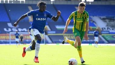 Ancelotti primo, solo 12' per Kean. Pogba delude e lo United crolla