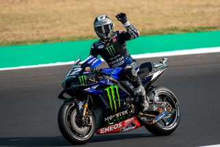 GP Emilia Romagna: Vinales in trionfo, Valentino Rossi si ritira