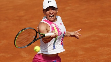 Internazionali d'Italia, Halep batte Muguruza e vola in finale