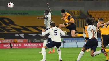 Jimenez non basta ai Wolves: vince 3-1 il City di Guardiola