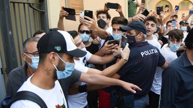 Suarez nella bufera: ha ottenuto la cittadinanza italiana con una truffa