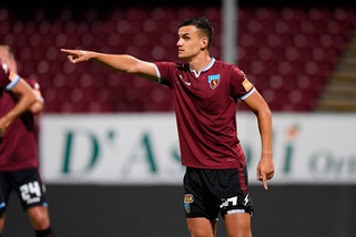 Salernitana, le condizioni di Dziczek: "Buone e stabili, resta in ospedale"