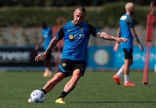 Cagliari, sprint per Nainggolan: il problema resta l'ingaggio