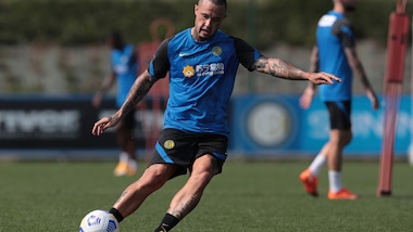 Cagliari, sprint per Nainggolan: il problema resta l'ingaggio